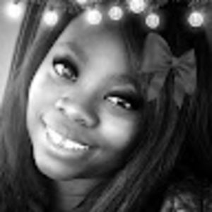 Meet your Posher, Ebonie